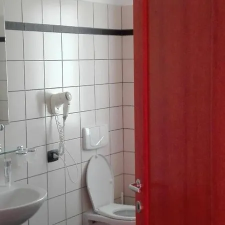 In Guest - Spacious Double In Alba Pensjonat *
