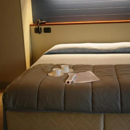 In Guest - Spacious Double In Alba Pensjonat