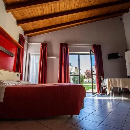 In Guest - Spacious Double In Alba * Alba (Piedmont)