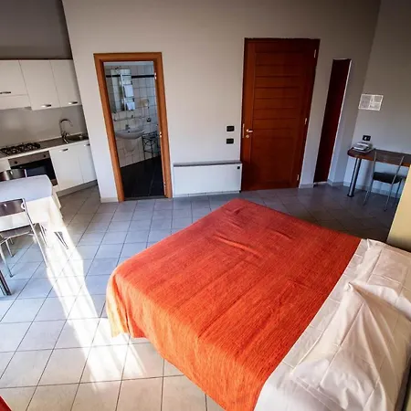 In Guest - Spacious Double In Alba Pensjonat *