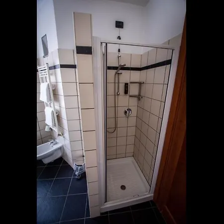 In Guest - Spacious Double In Alba Pensjonat Alba (Piedmont)